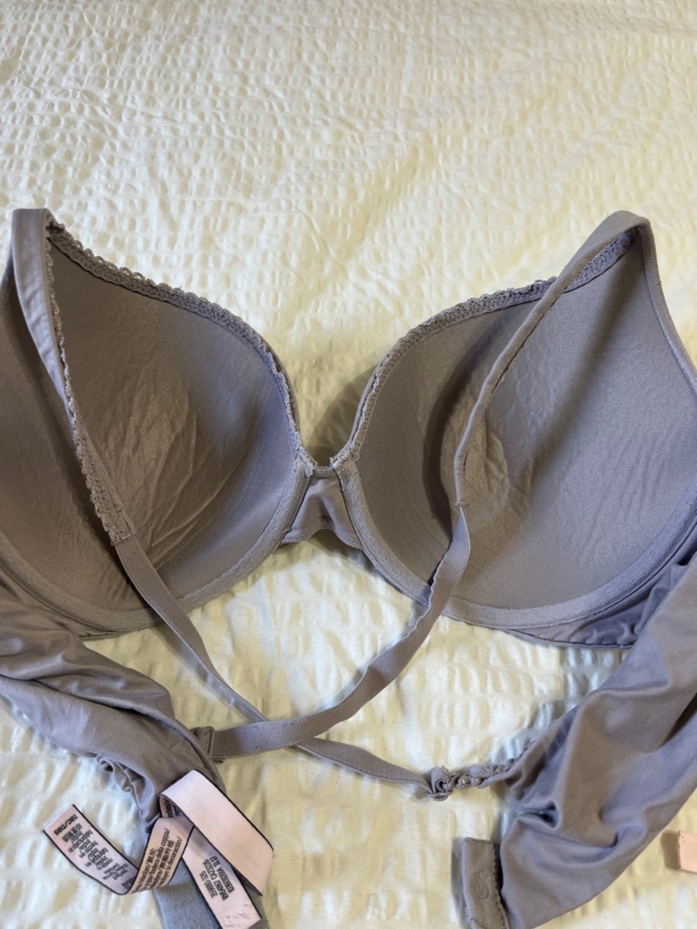 BOGO FREE Victoria’s Secret Body By Victoria Underwire VS Bra Bundle 38C - Picture 8 of 12